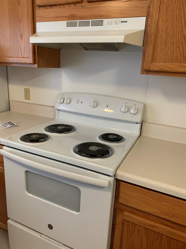 Kitchen - 662 Old Hwy 27 N