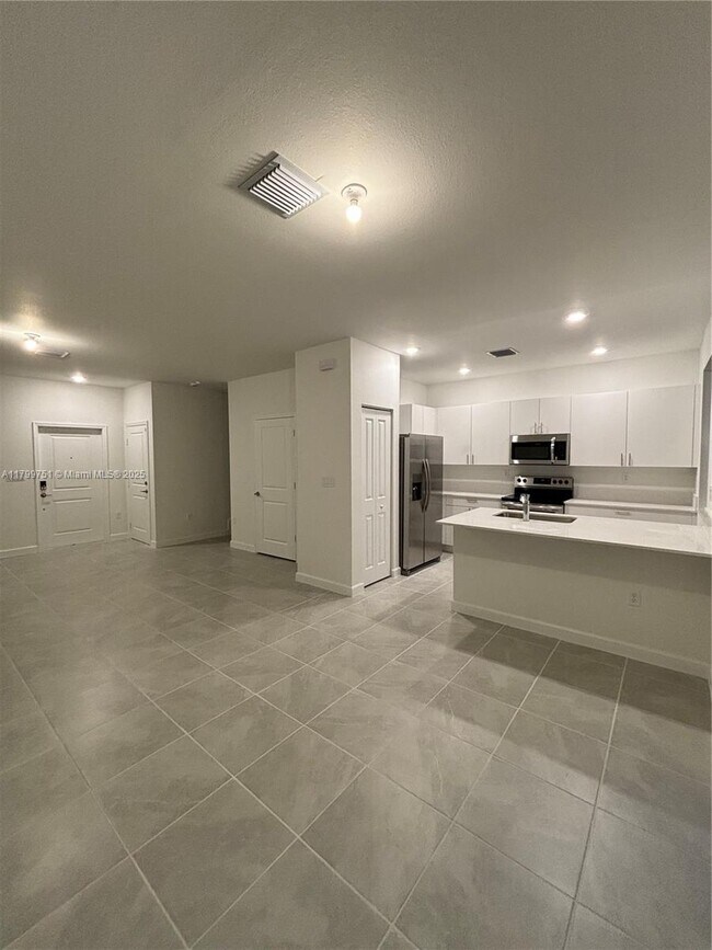 Building Photo - 16238 SW 290th Terrace
