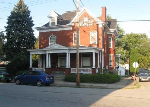 Primary Photo - 1200 5th Ave