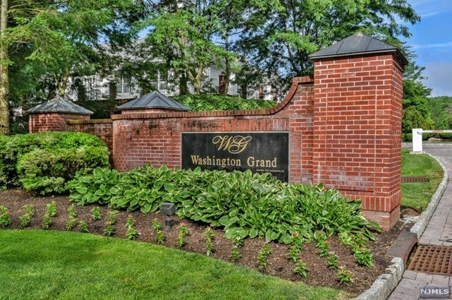 Building Photo - 100 Ridgewood Rd