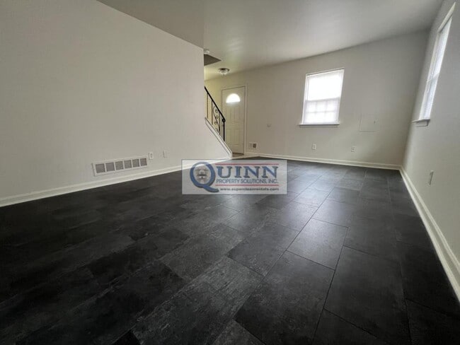 Foto del edificio - 32 Willow Ct