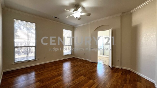 Building Photo - Nice 3/2/2 in White Settlement ISD For Rent!