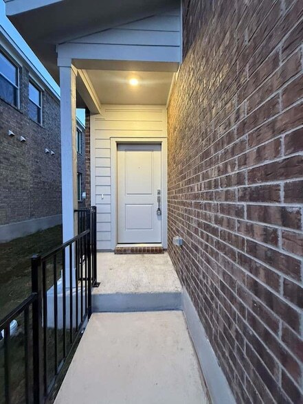 Foto del edificio - 17702 Sage Thrasher Dr