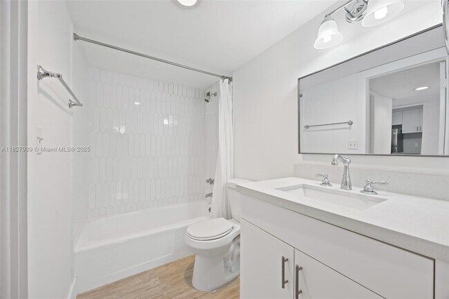Building Photo - 401 Ocean Dr