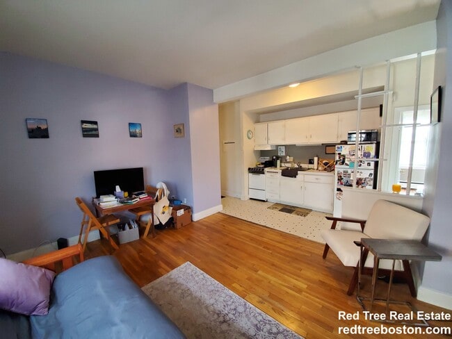 Building Photo - 202 Saint Paul St