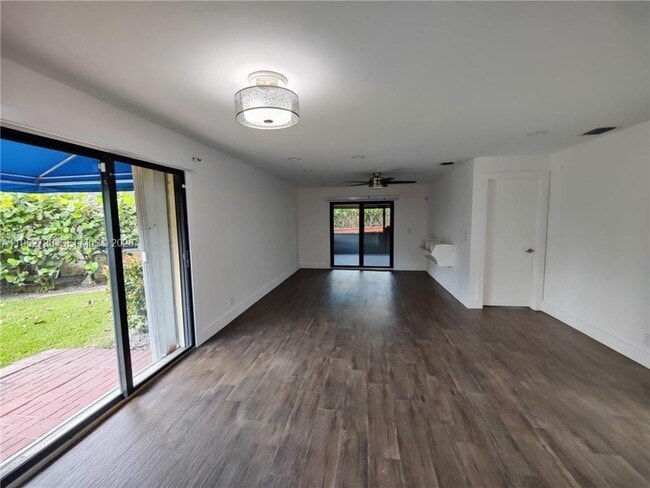 Foto del edificio - 5201 SW 31st Ave