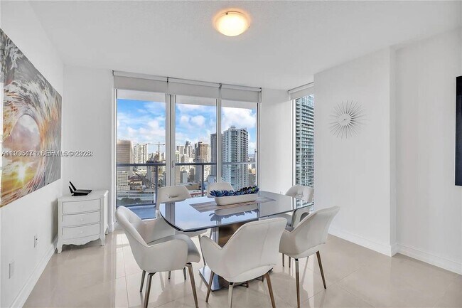 Foto del edificio - 185 SW 7th St