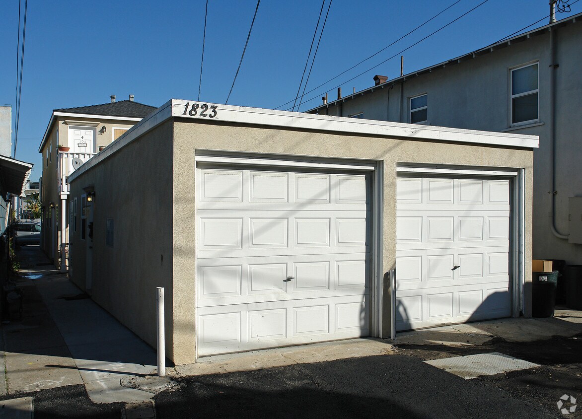 Building Photo - 1823 W Balboa Blvd