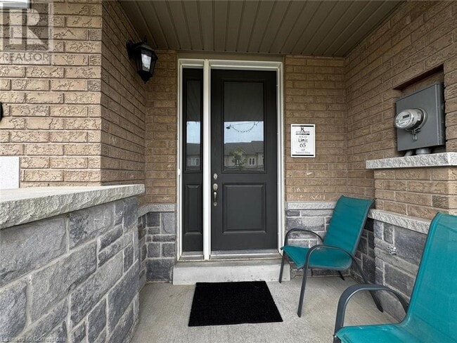 Building Photo - 10 Talence Dr