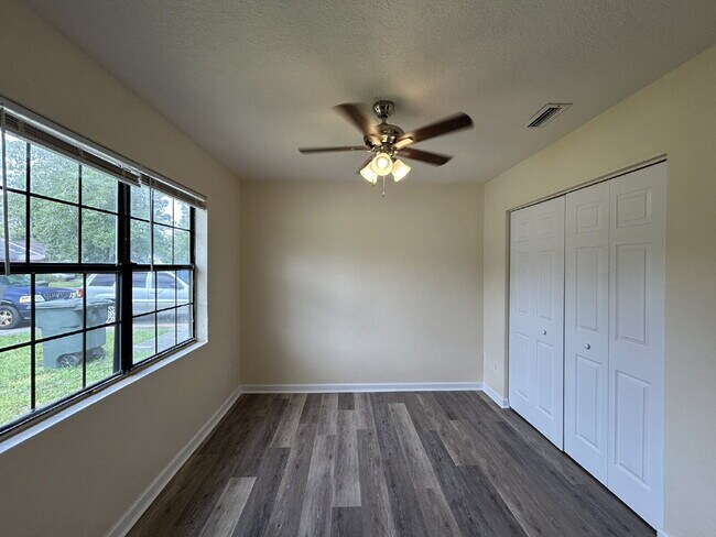 Foto del edificio - Apartment For Rent