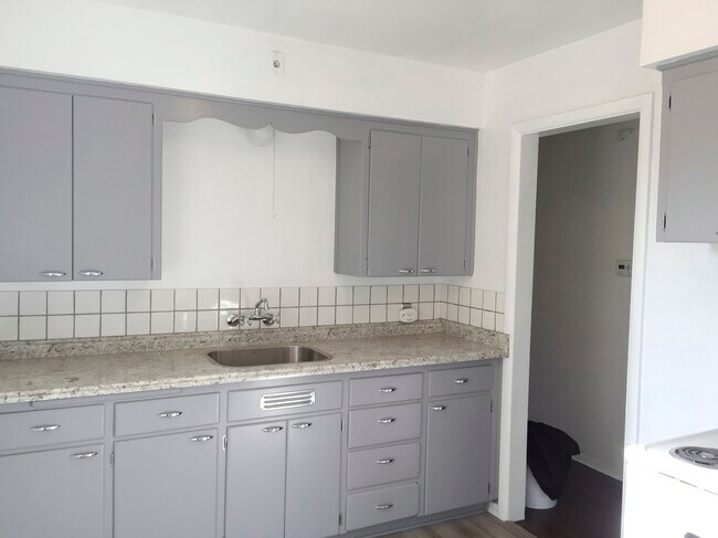 Foto del edificio - 4129 W Rowan Ave