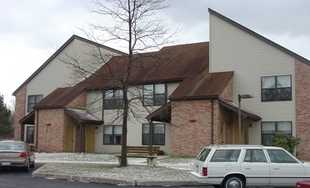 Primary Photo - Applewood Apartments