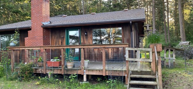 Foto del edificio - Waterview Rental on Lopez Island