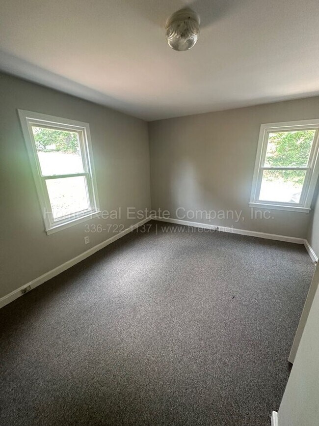 Foto del edificio - 1443 Clark Ave