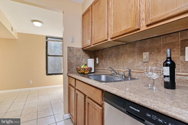 Building Photo - 110 Duvall Ln