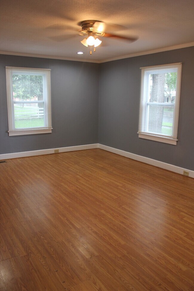 Building Photo - House for Rent in Grottoes
