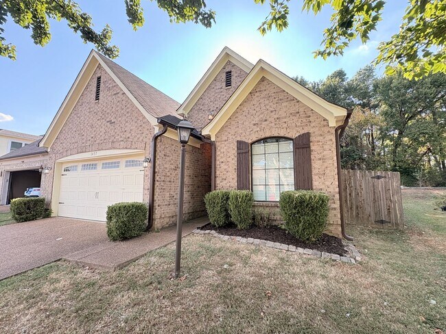 Foto del edificio - 1457 Lagrange Crest Rd