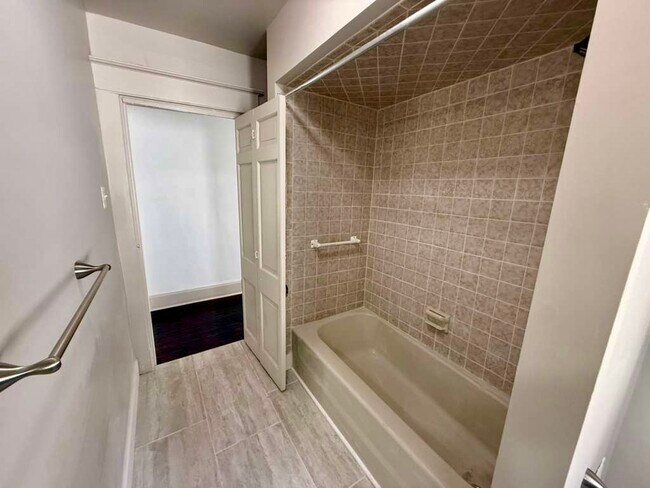 Foto del edificio - 25 N Colorado Ave