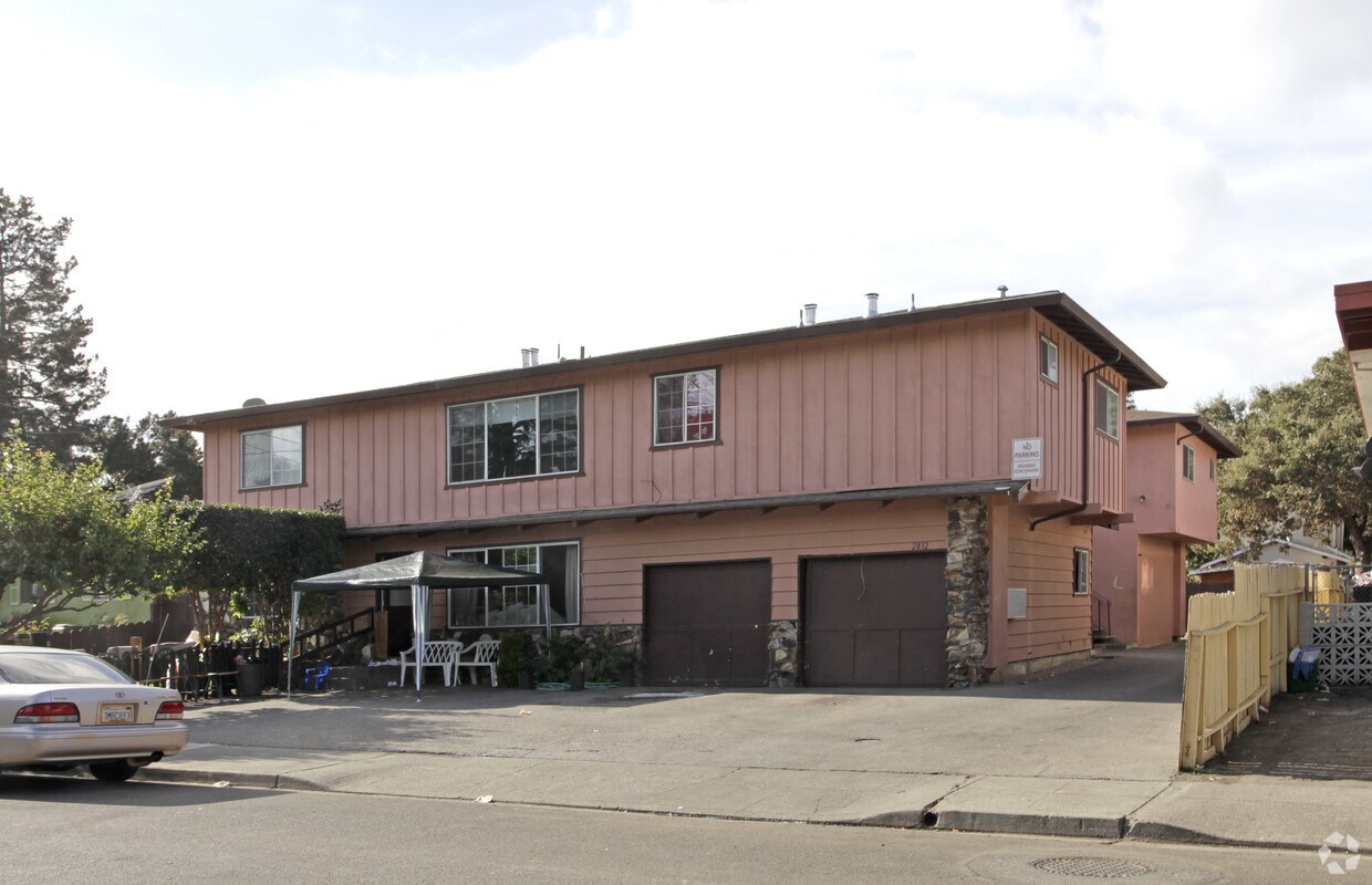 Foto principal - 2832 Devonshire Ave