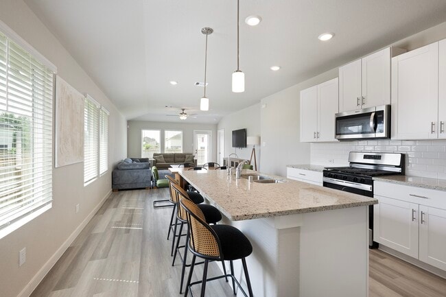 Building Photo - 5638 Madden Ln