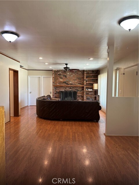 Building Photo - 264 Grandview Dr