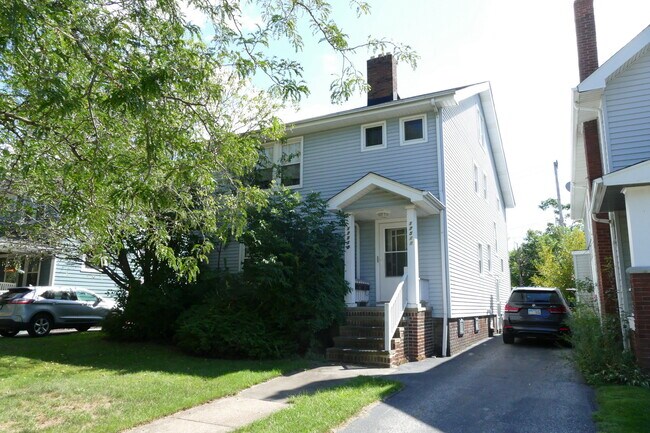 Building Photo - 17517 Fries Ave