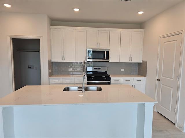 Foto del edificio - 629 Verona Dr