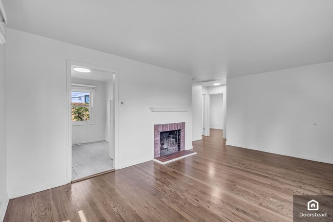 Building Photo - 10107 33rd Ave SW