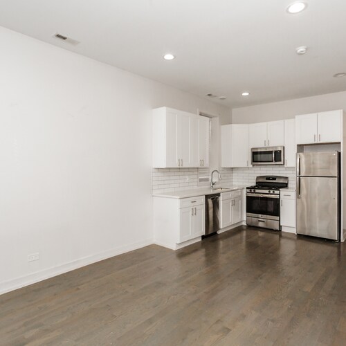 Foto del edificio - 1008 W 18th St