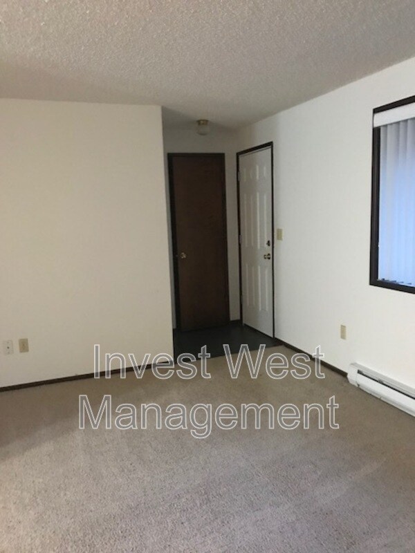 Foto del edificio - 3408 E 18 St