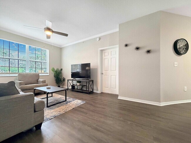 Building Photo - 9621 Magnolia Blossom Dr