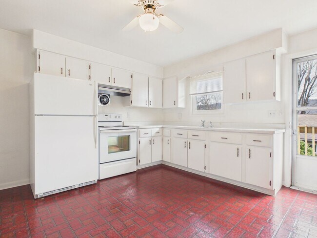 Foto del edificio - 904 Mount Pleasant Rd