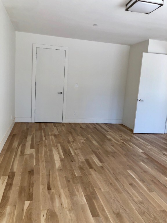 Building Photo - 1704 Ocean Avenue