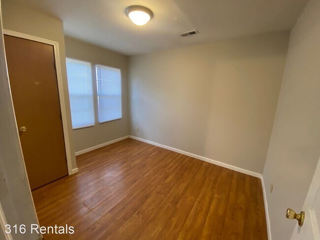 Building Photo - 3 br, 1 bath House - 1512 S. Fern