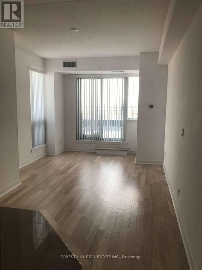 Photo du bâtiment - 9205-79205 Yonge St