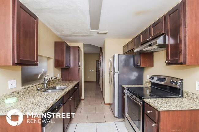 Foto del edificio - 1616 Clover Cir