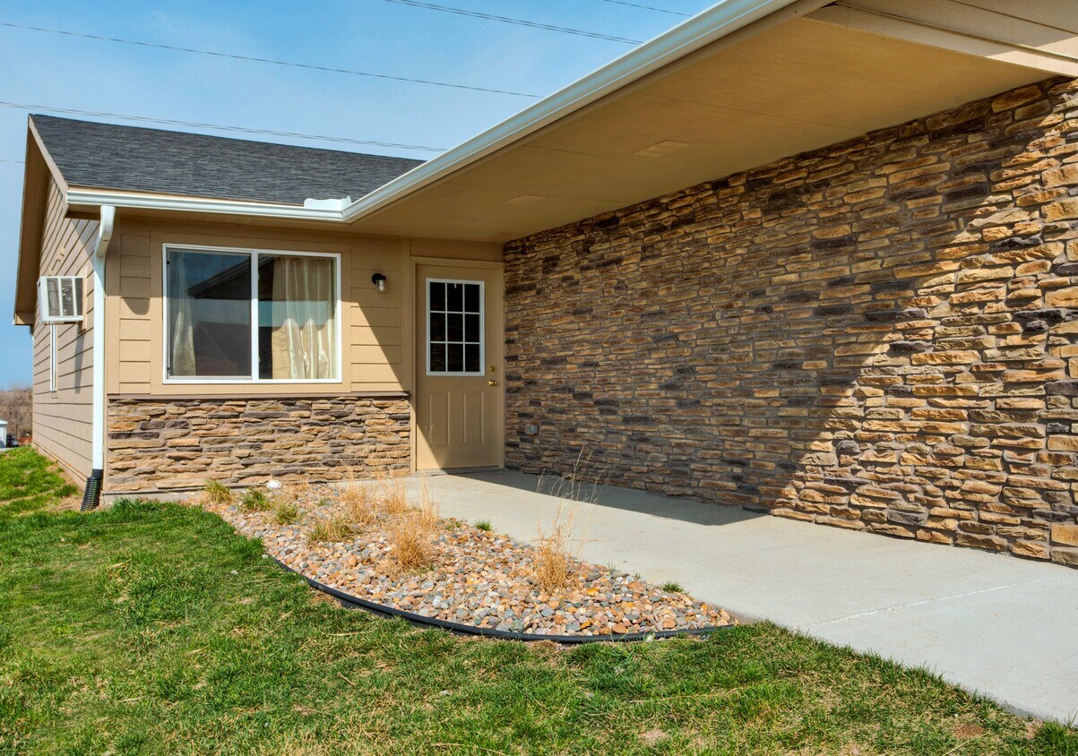 1401 Bailie Ln SW, Altoona, IA 50009 Townhome Rentals in Altoona IA