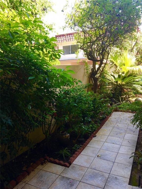 Building Photo - 10 Brisbane Way, Irvine, CA 92612 - 4 BR 2...