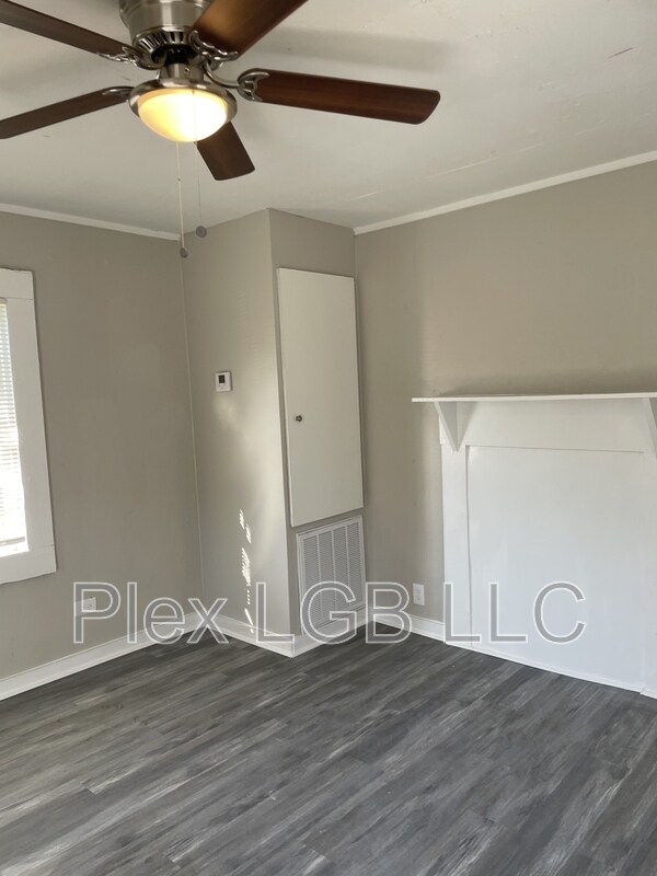 Foto del edificio - 326 Daniel St