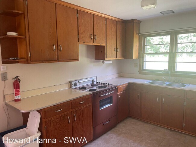 Building Photo - 4 br, 1.5 bath House - 1550 Blacks Creek Road