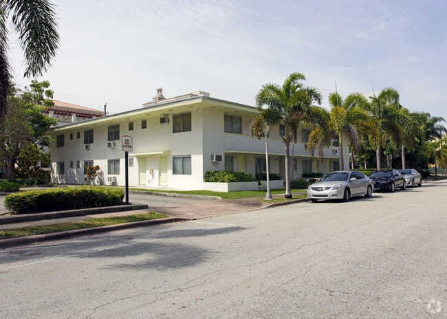 Building Photo - 260 Navarre Ave