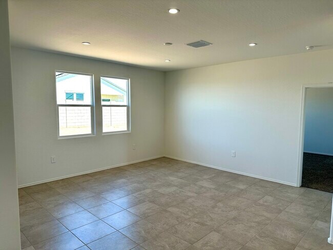 Building Photo - Amazing Carlton Common home is BRAND NEW.