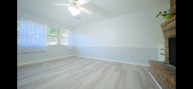 Building Photo - 5601 Granada Dr
