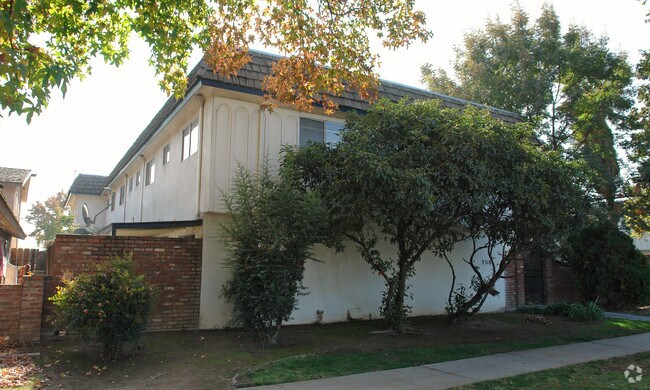 Foto del edificio - 3312 - 3318 E. Sierra Madre Ave (Loren)