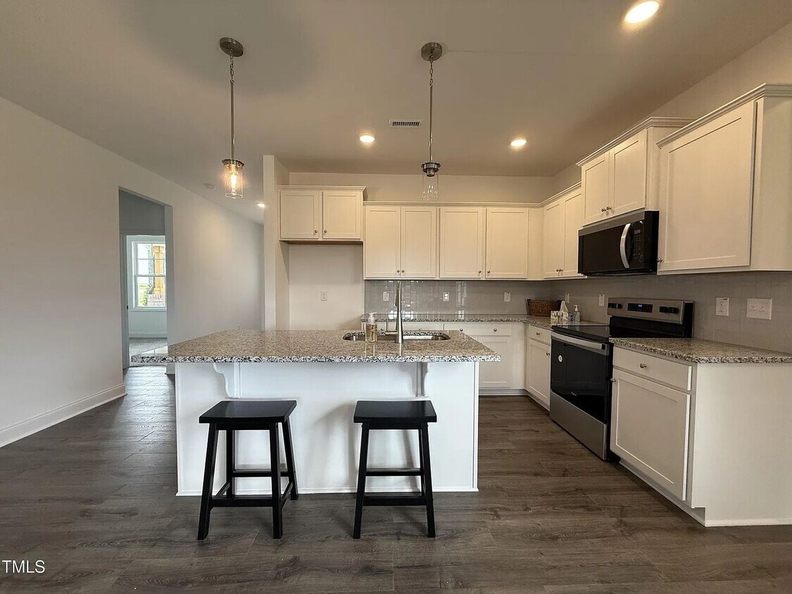 Primary Photo - 3 Bedroom Ranch home in Zebulon!