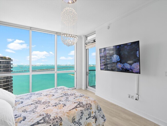 Foto del edificio - 1750 N Bayshore Dr