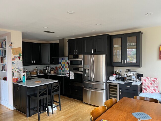 Foto del edificio - 1325 13th St NW