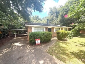 Building Photo - 6319 Pinebrook Dr