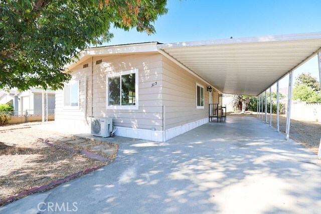 Building Photo - 315 N Palomar Ave