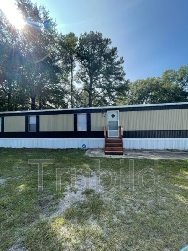 Building Photo - 44 Somerset Dr